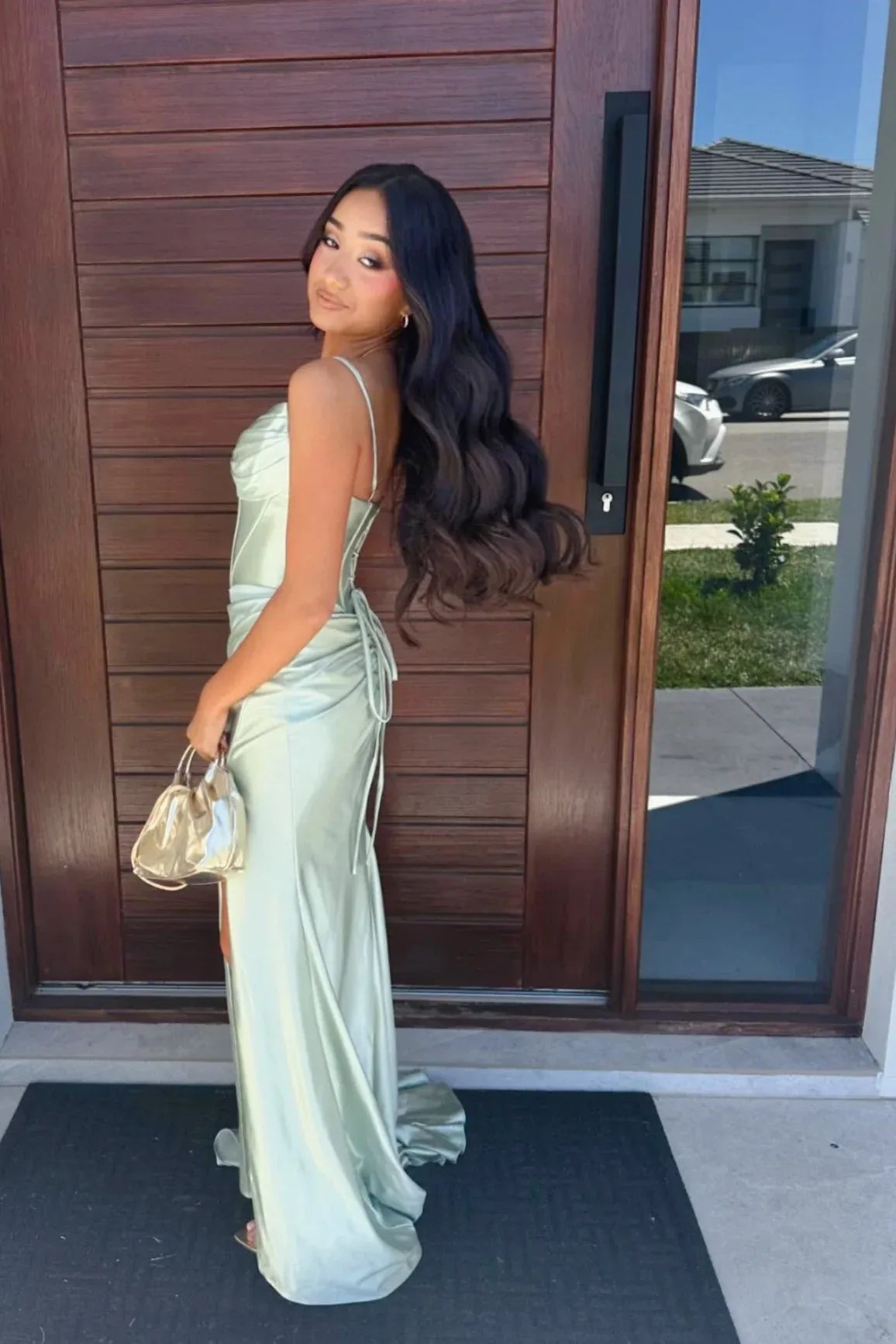 Gorgeous Mermaid V Neck Sleeveless Satin Pleated Floor-Length Prom Dress