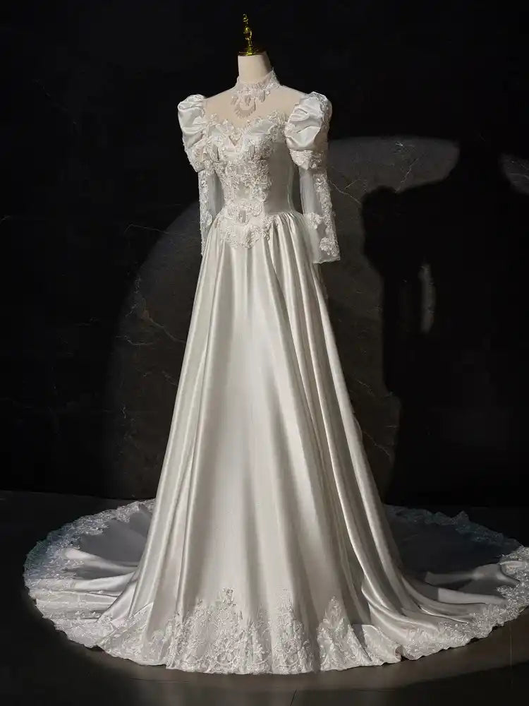 Gorgeous Vintage Satin Long Sleeves Appliques Wedding Dresses
