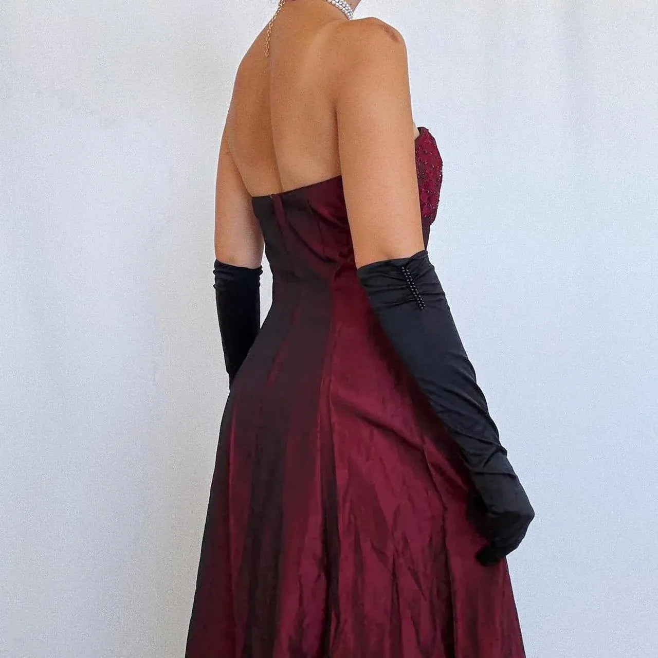 Graceful A-Line Strapless Sleeveless Pleated Lace Floor-Length Prom Dress