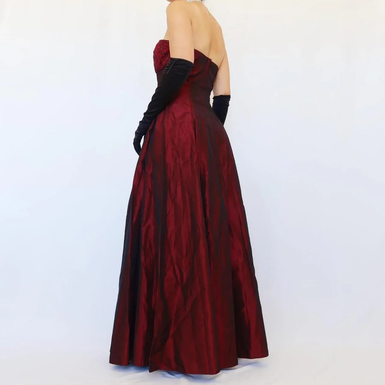 Graceful A-Line Strapless Sleeveless Pleated Lace Floor-Length Prom Dress
