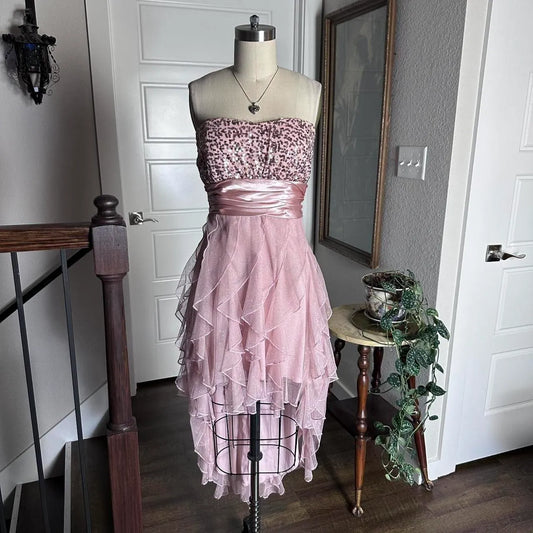 Graceful A-Line Strapless Sleeveless Pleated Sequins Short-Mini Homecoming Dress