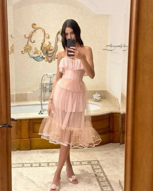Graceful A-Line Sweetheart Sleeveless Tulle Pleated Tea-Length Party Dress