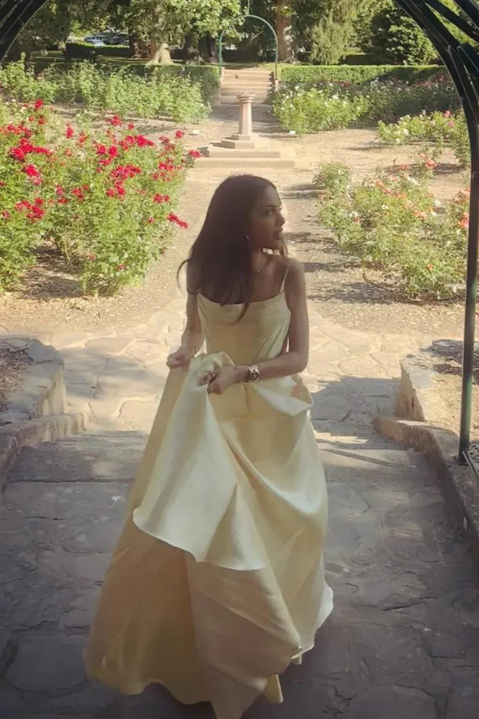 Graceful Ball Gown Spaghetti-Strap Sleeveless Lace Up Satin Floor-Length Prom Dress