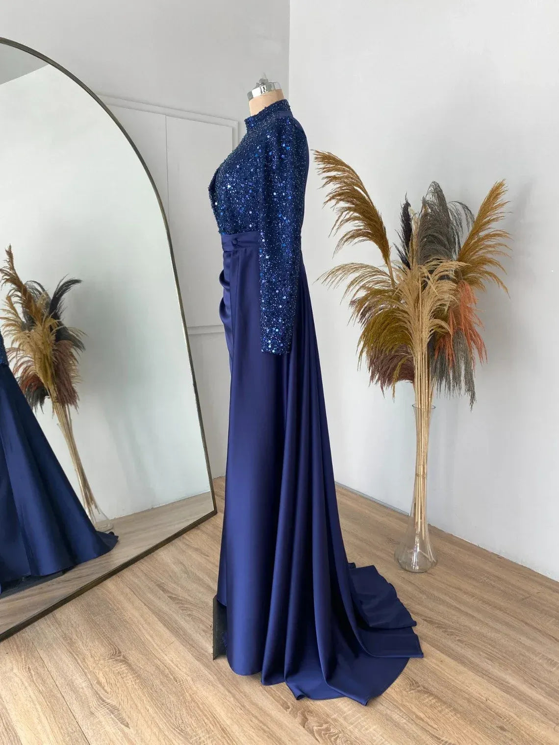 Graceful High Neck Bodycon Long Sleeve Pleated Sequins Floor-Length Evening Dress