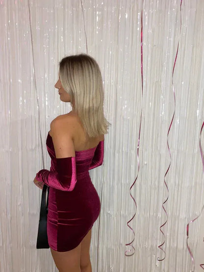 Graceful Off Shoulder Long Sleeve Bodycon Pleated Velvet Short-Mini Homecoming Dress