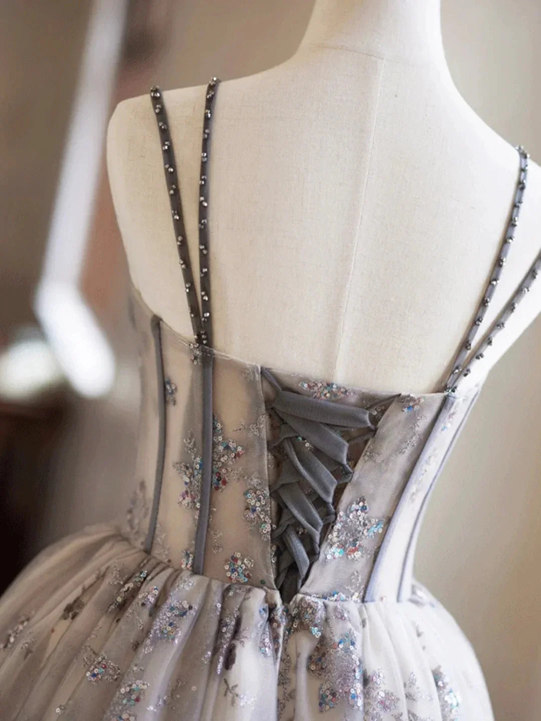 Gray Tulle Sequins Short Party Dress Cute Spaghetti Strap Backless Evening Dress