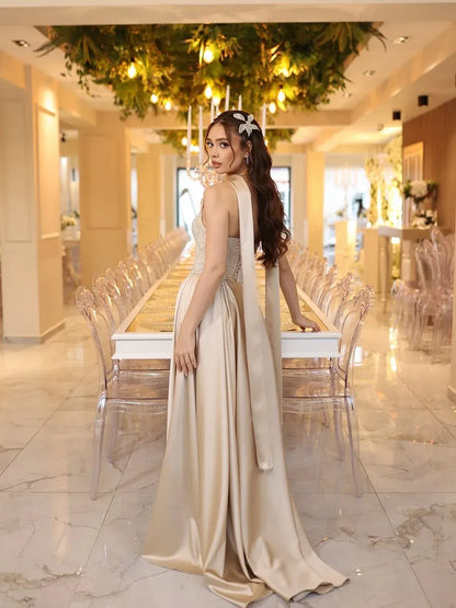 Luxurious A-Line Halter-Neck Sleeveless Open-Back Beaded Maxi Wedding Dress