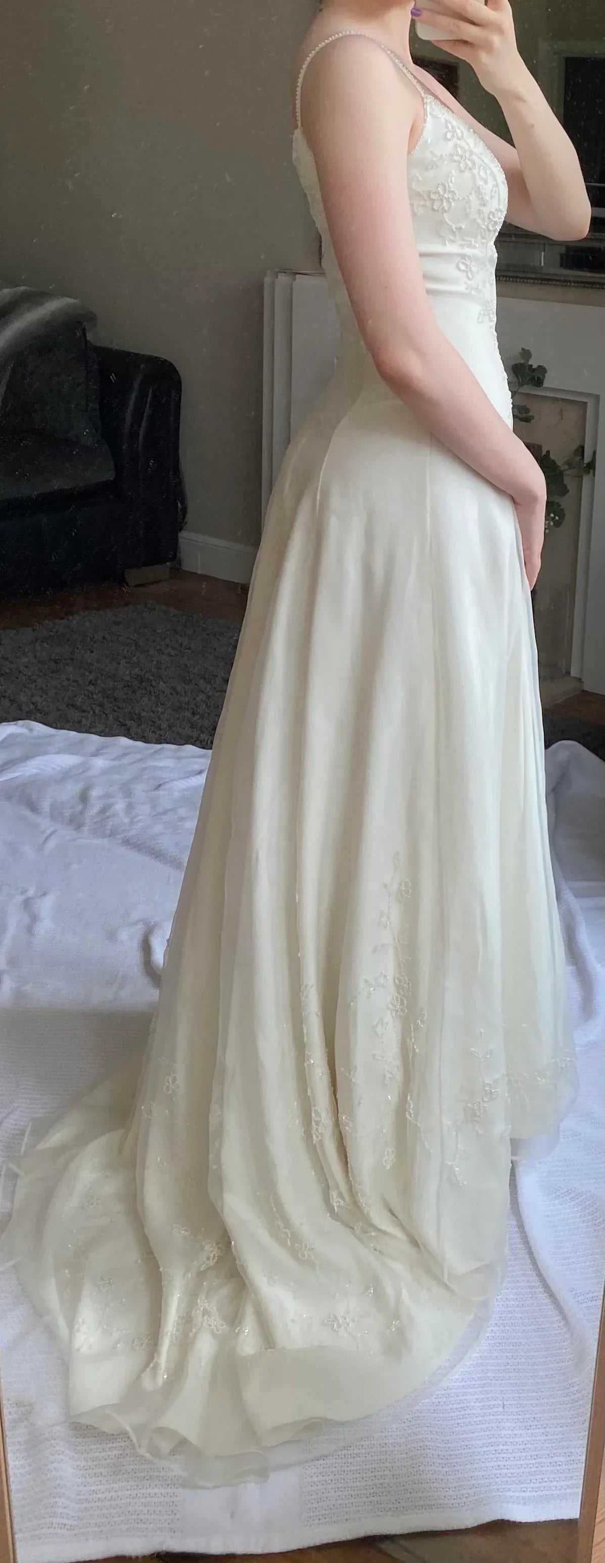 Luxurious A-Line Spaghetti Strap White Floor-Length Prom Dress With Beaded