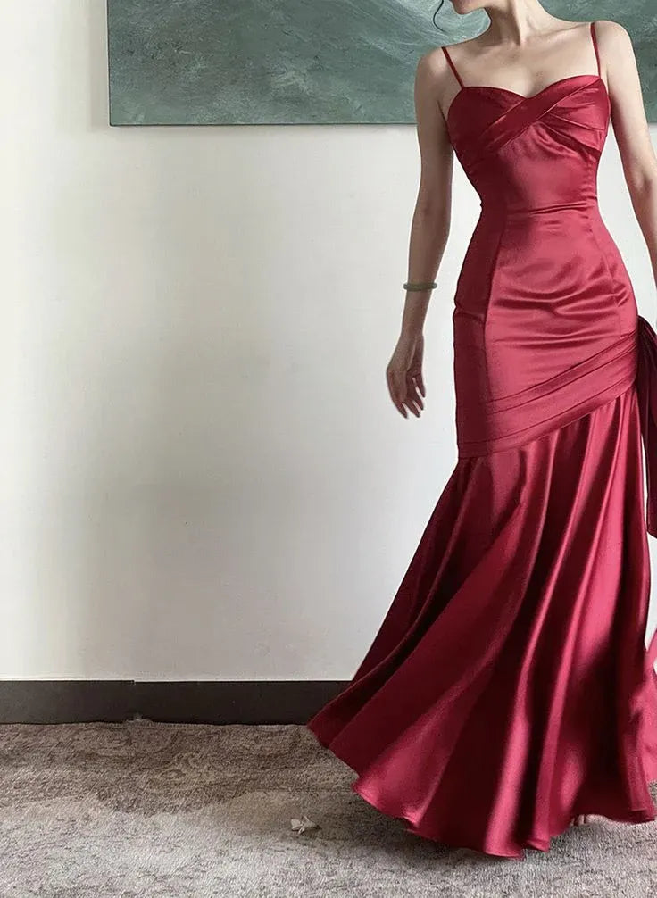 Luxurious Satin Maxi Evening Dress Burgundy Sweetheart Sleeveless for Women