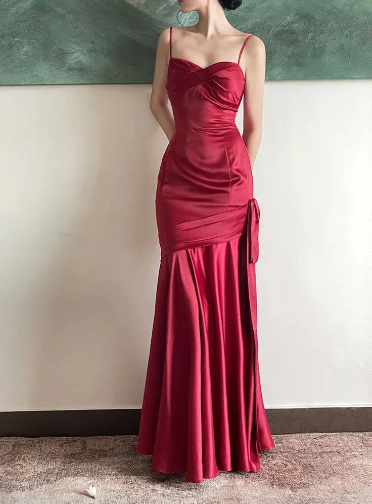 Luxurious Satin Maxi Evening Dress Burgundy Sweetheart Sleeveless for Women