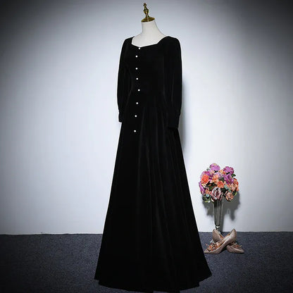Luxurious Velvet Long Evening Dress Black Square-Neck Long-Sleeve Party Gown for Women