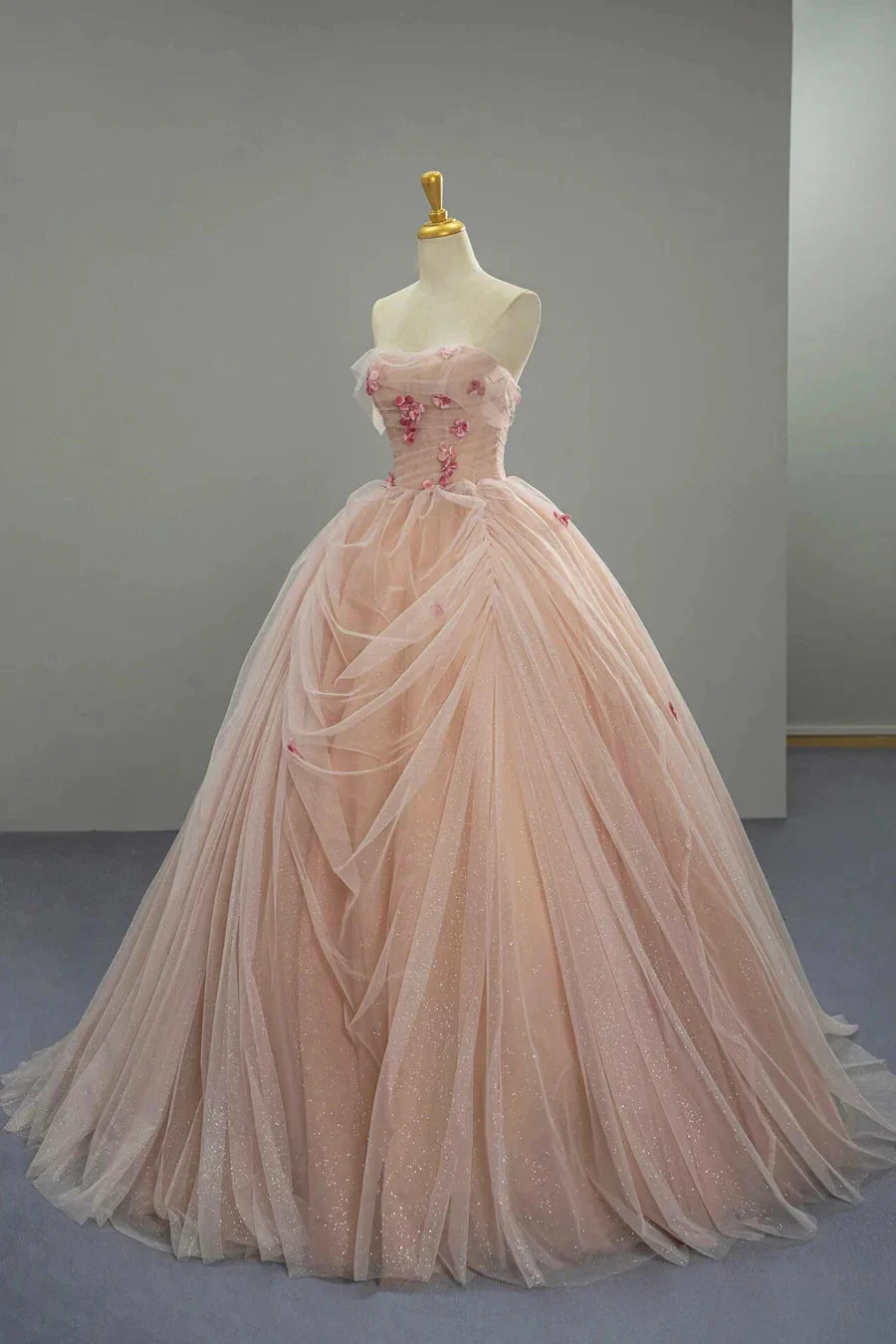 Luxury A-Line Strapless Sleeveless Chapel Train Wedding Dress for women