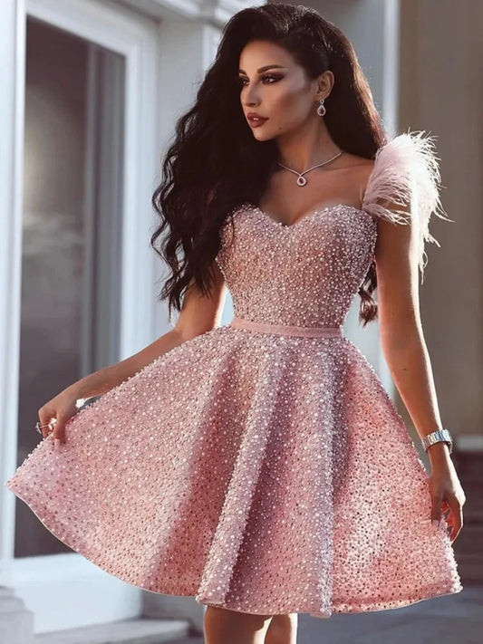 Luxury Short Cocktail Dresses Pink Crystal Beaded Homecoming Dress Feather