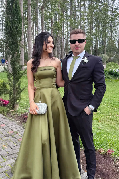 Modern A-Line Strapless Sleeveless Satin Ruched Floor-Length Prom Dress