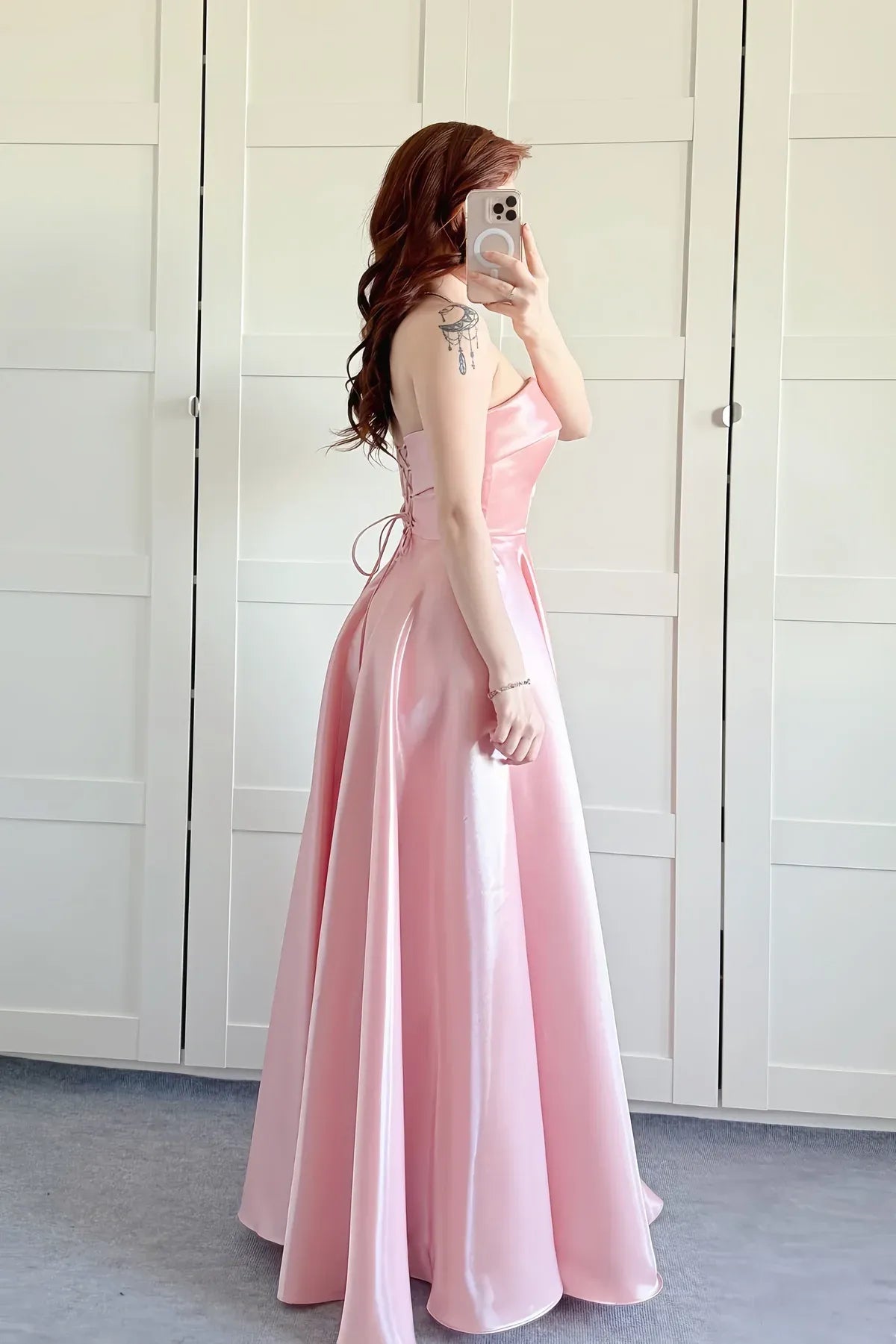 Modern A-Line Strapless Sleeveless Satin Ruched Floor-Length Prom Dress