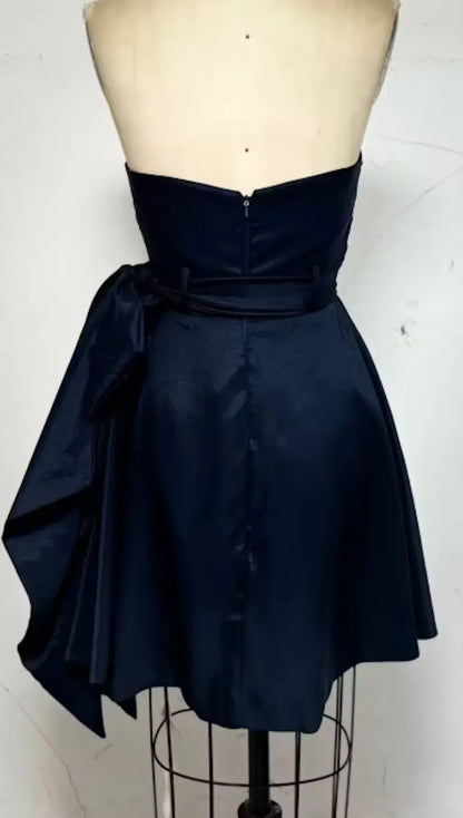 Modern Strapless Ruched Satin Bow Detail Mini Homecoming Dress