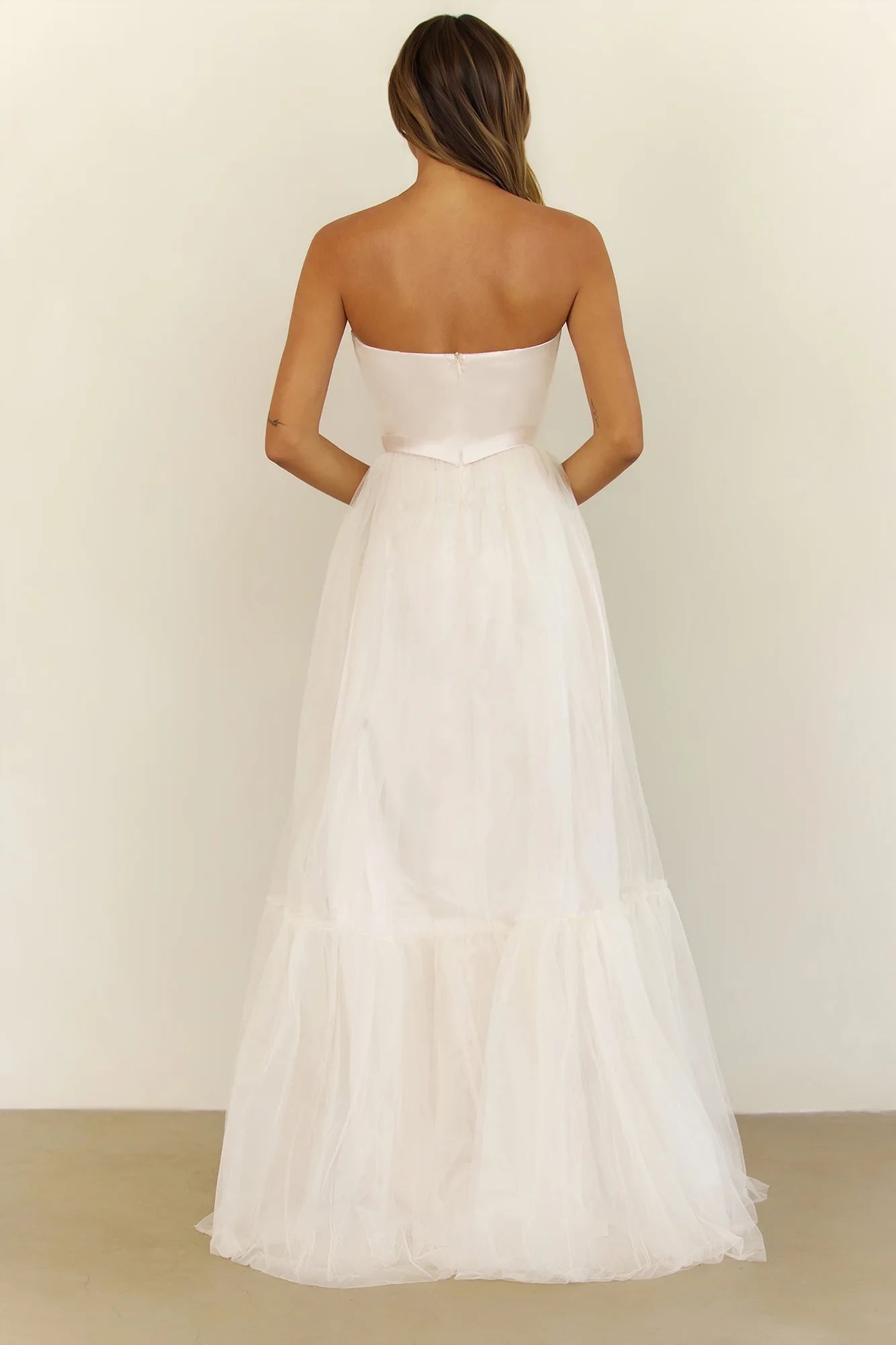 New Elegant A-Line Sweetheart Corset Tiered Tulle White Floor-Length Prom Dress