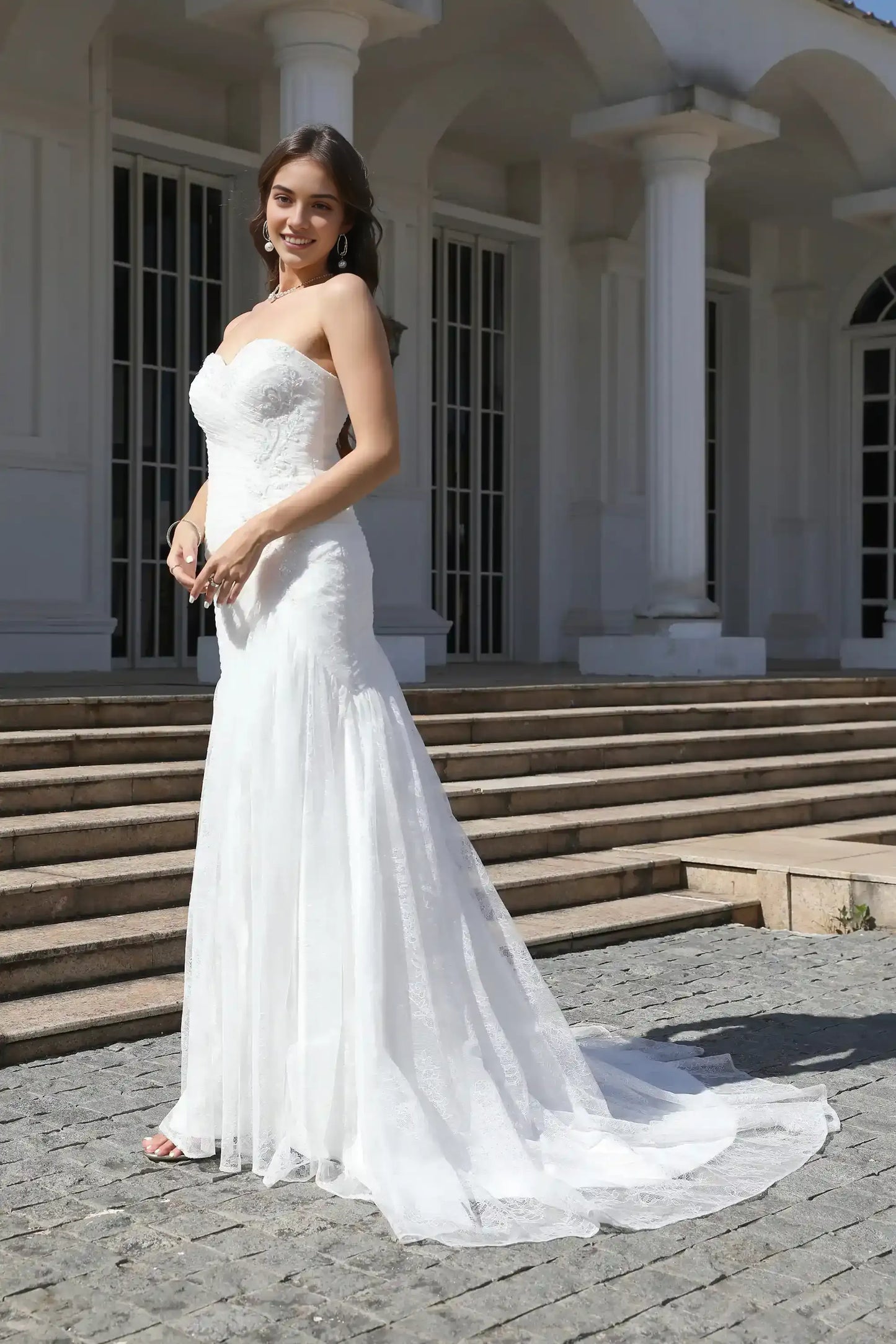 Pleats Sweetheart Ivory Strapless Wedding Dress with Appliques