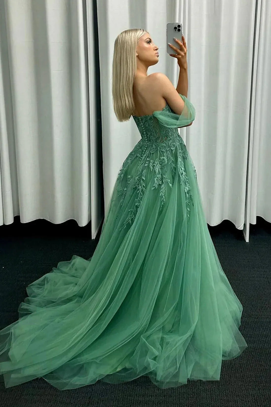 Pretty A-Line Off the Shoulder Sleeveless Backless Sweep/Brush Train Prom Dress