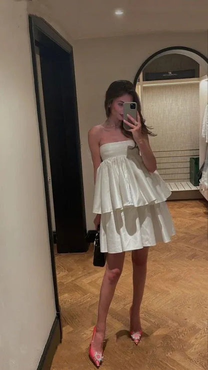 Pretty A-Line Strapless Sleeveless Tiered Satin Short-Mini Homecoming Dress