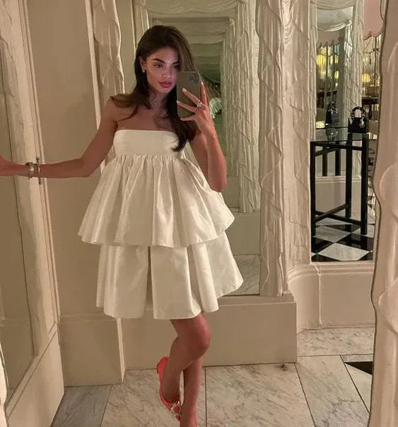 Pretty A-Line Strapless Sleeveless Tiered Satin Short-Mini Homecoming Dress