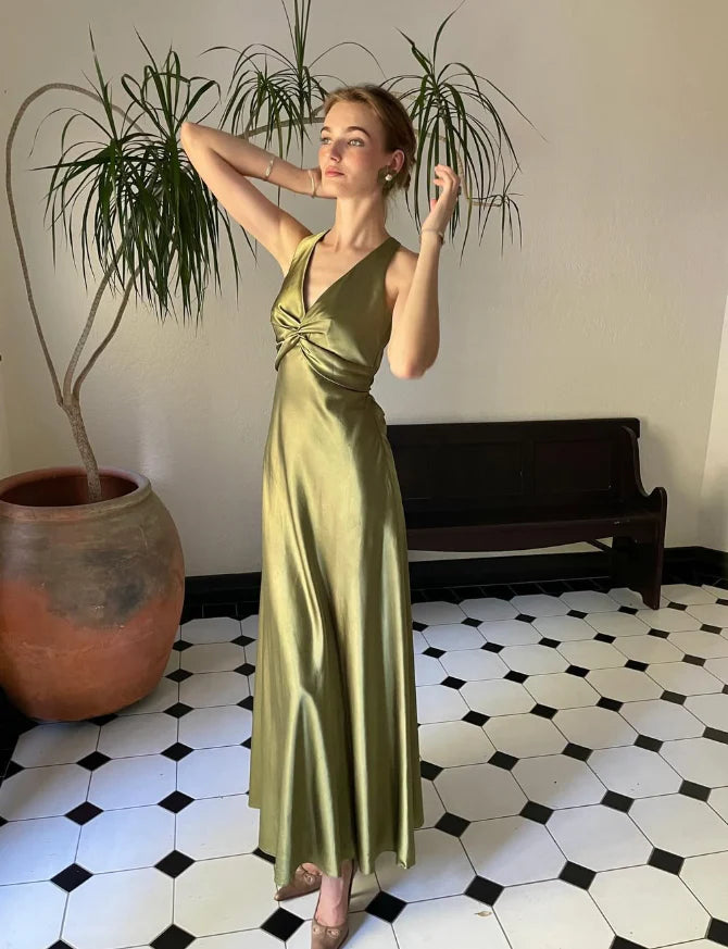 Quyihu Dress Green Sheath Halter Bow Satin Open Back Sleeveless Prom Dress Graduation Party Dress