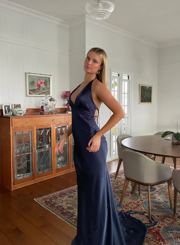 Quyihu Dress Navy Blue Sheath V Neck Satin Open Back Sleeveless Long Sweep Prom Dress Graduation Party Dress