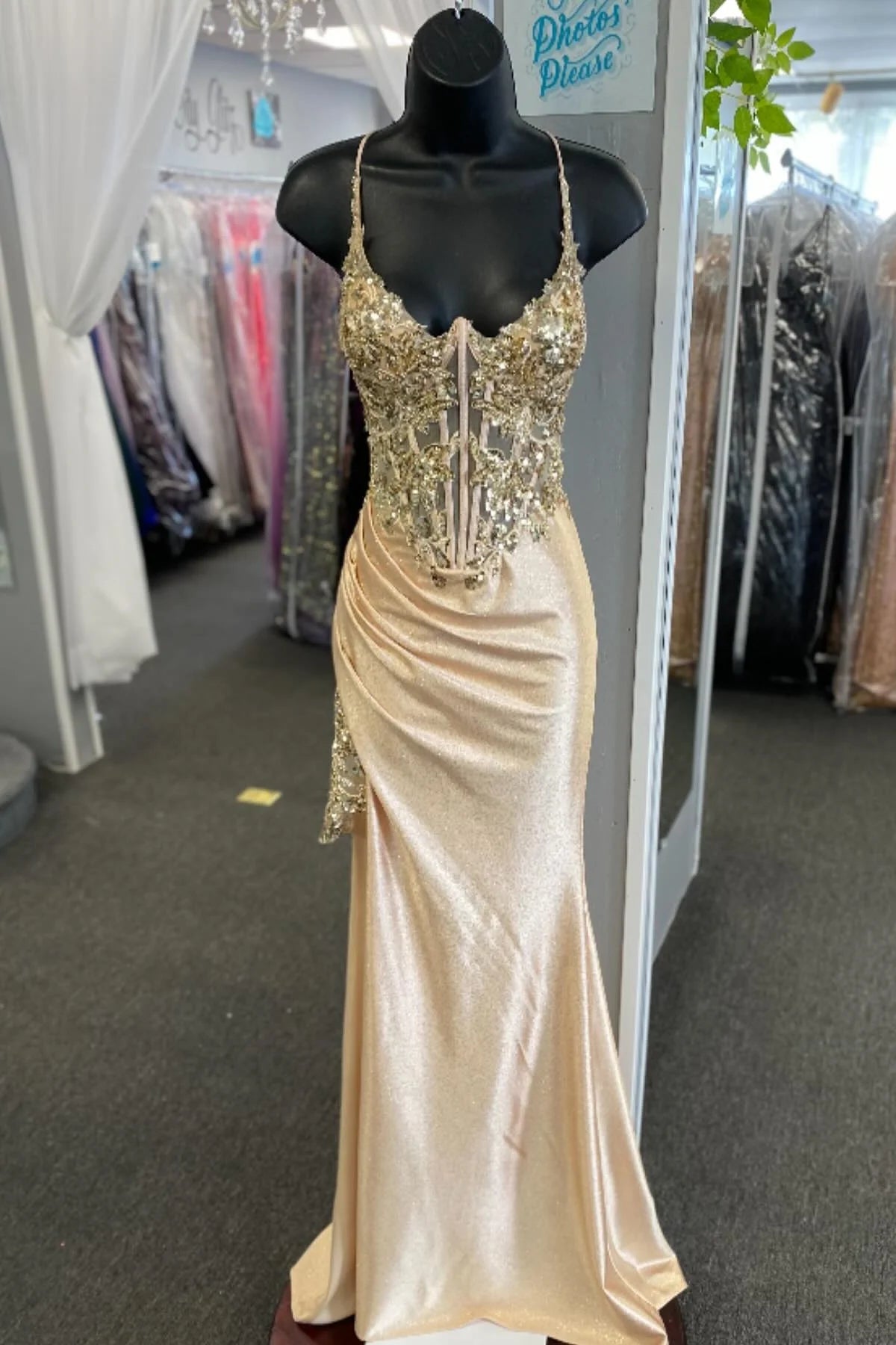 Quyihu Dress Red Appliques Mermaid Long Dress with Slit