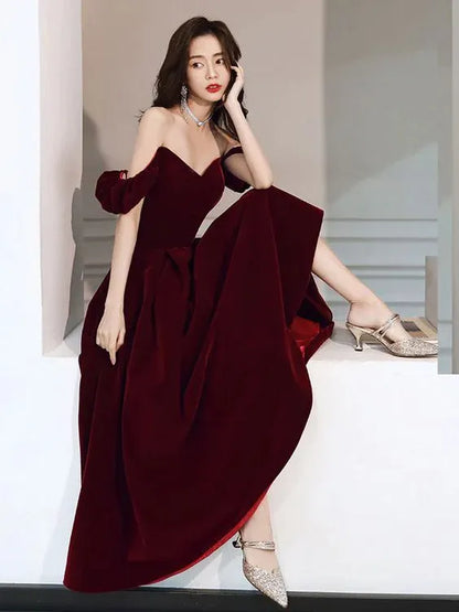 Regal Ballgown Off-the-Shoulder Sleeveless Velvet Burgundy Maxi Prom Dress for Women Custom