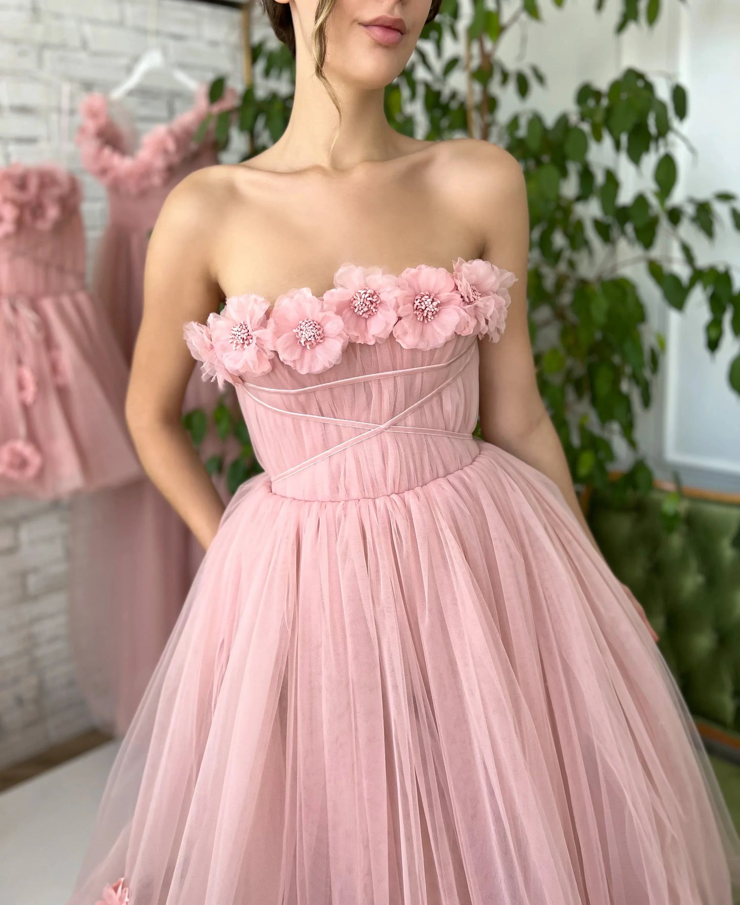Romantic A-Line Strapless Floral Back Zip Applique Tulle Midi Evening Dress