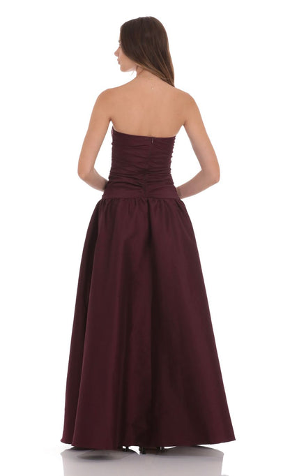 Romantic Ballgown Strapless Sleeveless Open-Back Burgundy Satin Floor-Length Prom Dresses