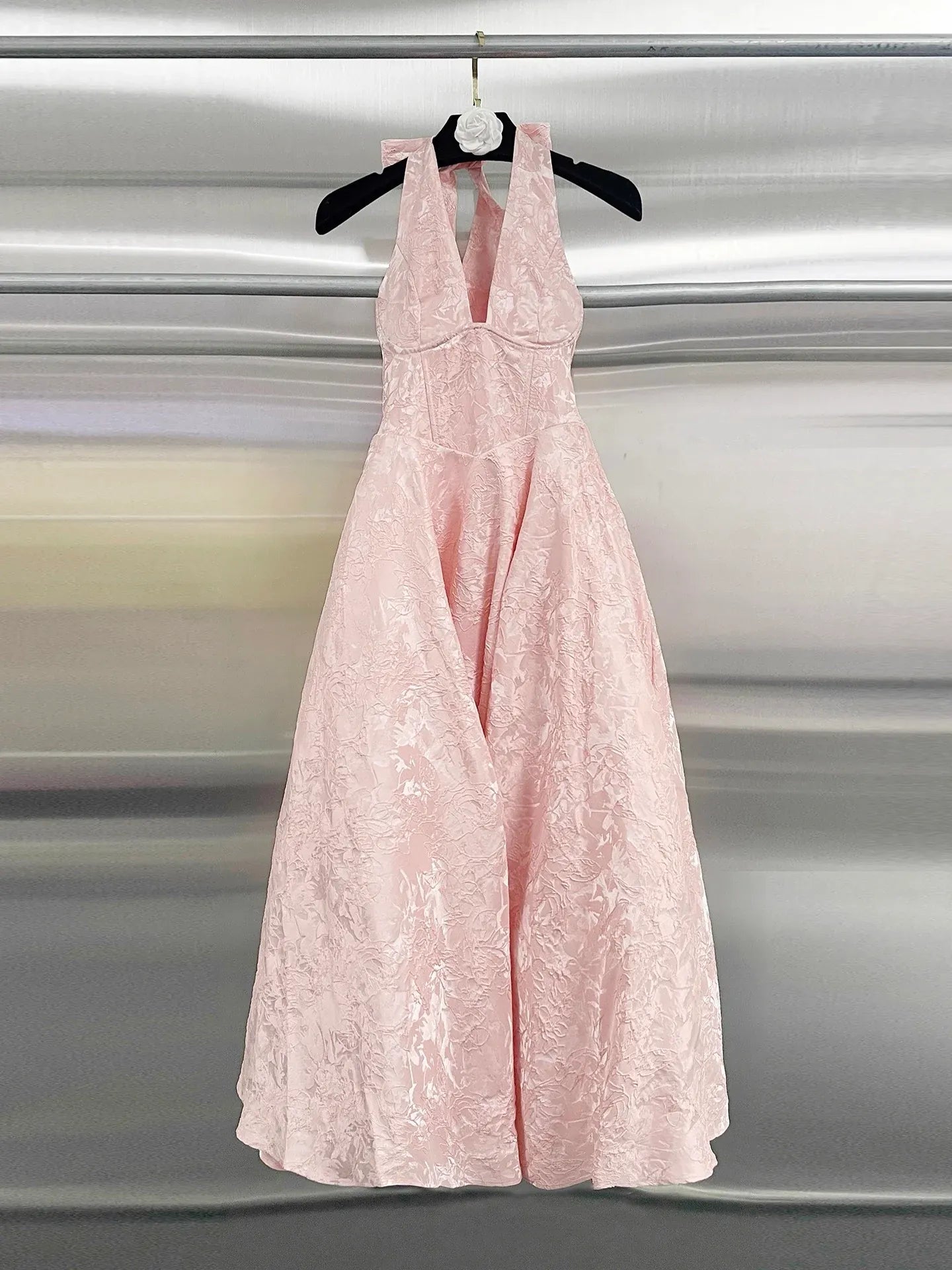 Romantic A-Line Halter-Neck Sleeveless Lace-Up Brocade Blush Midi Evening Dress for Women