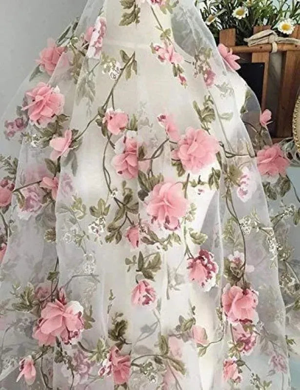 Romantic A-Line Round Neck Floral Applique Champagne Knee-Length Homecoming Dress for Women