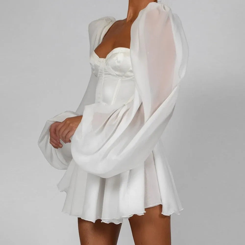 Romantic A-Line Sweetheart Puff-Sleeve Corset Satin White Short Homecoming Dress