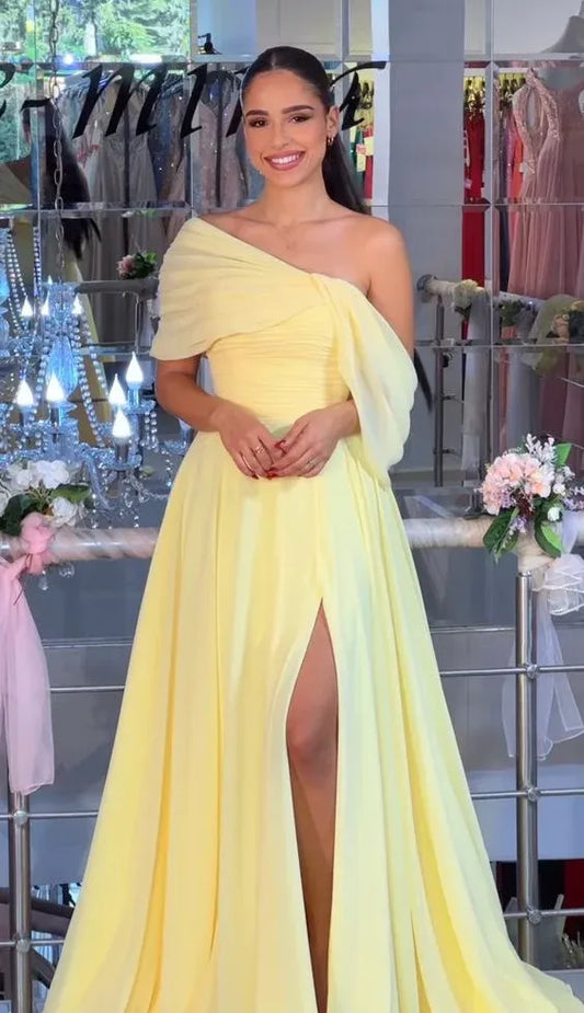 Romantic Ballgown One-Shoulder Sleeveless Chiffon Pale-Yellow Floor-Length Evening Dress for Women
