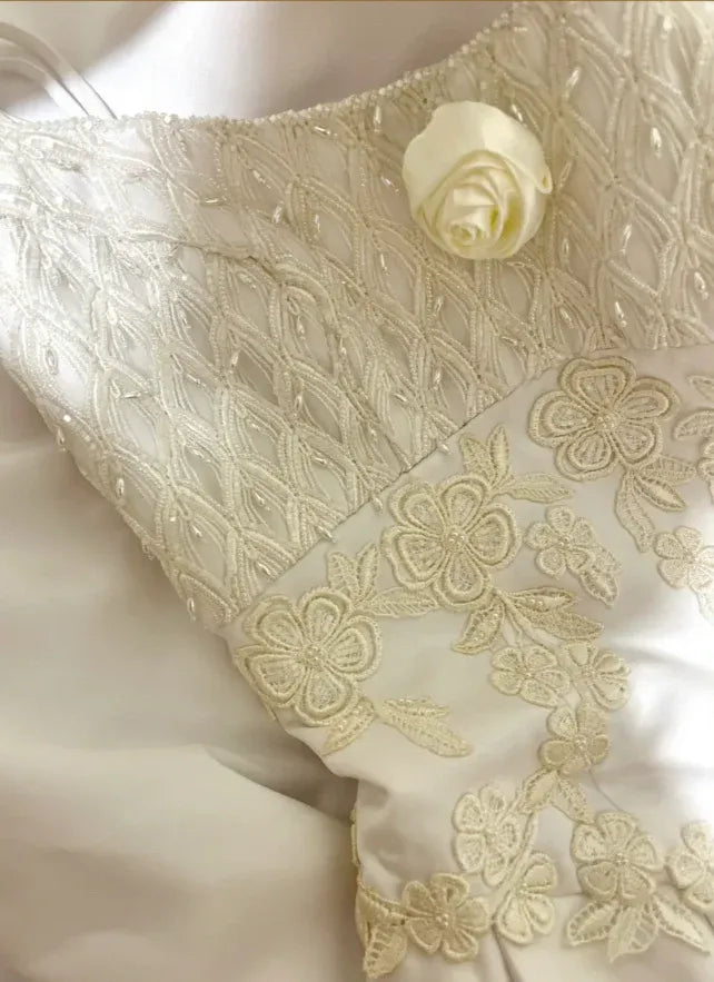 Romantic Ballgown Sweetheart Lace Ivory Evening Dress For Bride Hot Sale