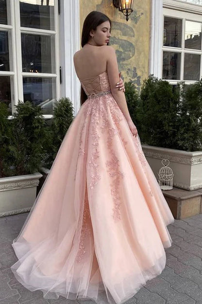 Romantic Halter Neck Sleeveless Lace Blush Floor-Length Prom Dress
