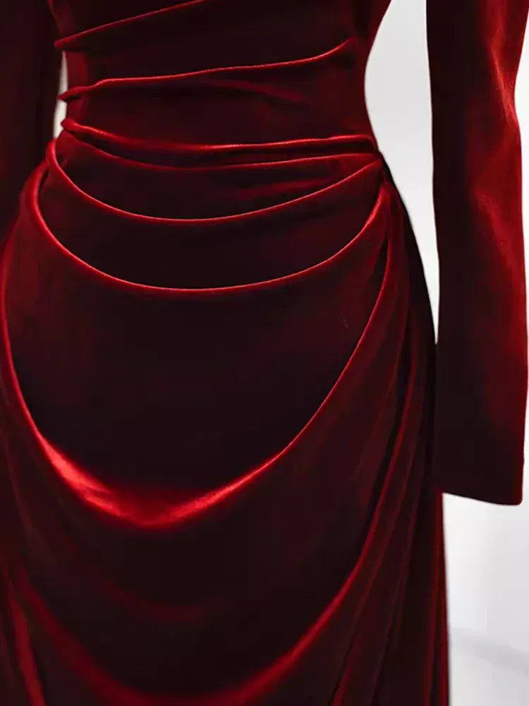 Romantic Mermaid Cowl Neck Long-Sleeved Ruched Burgundy Train-Length Prom Dress For Women Custom