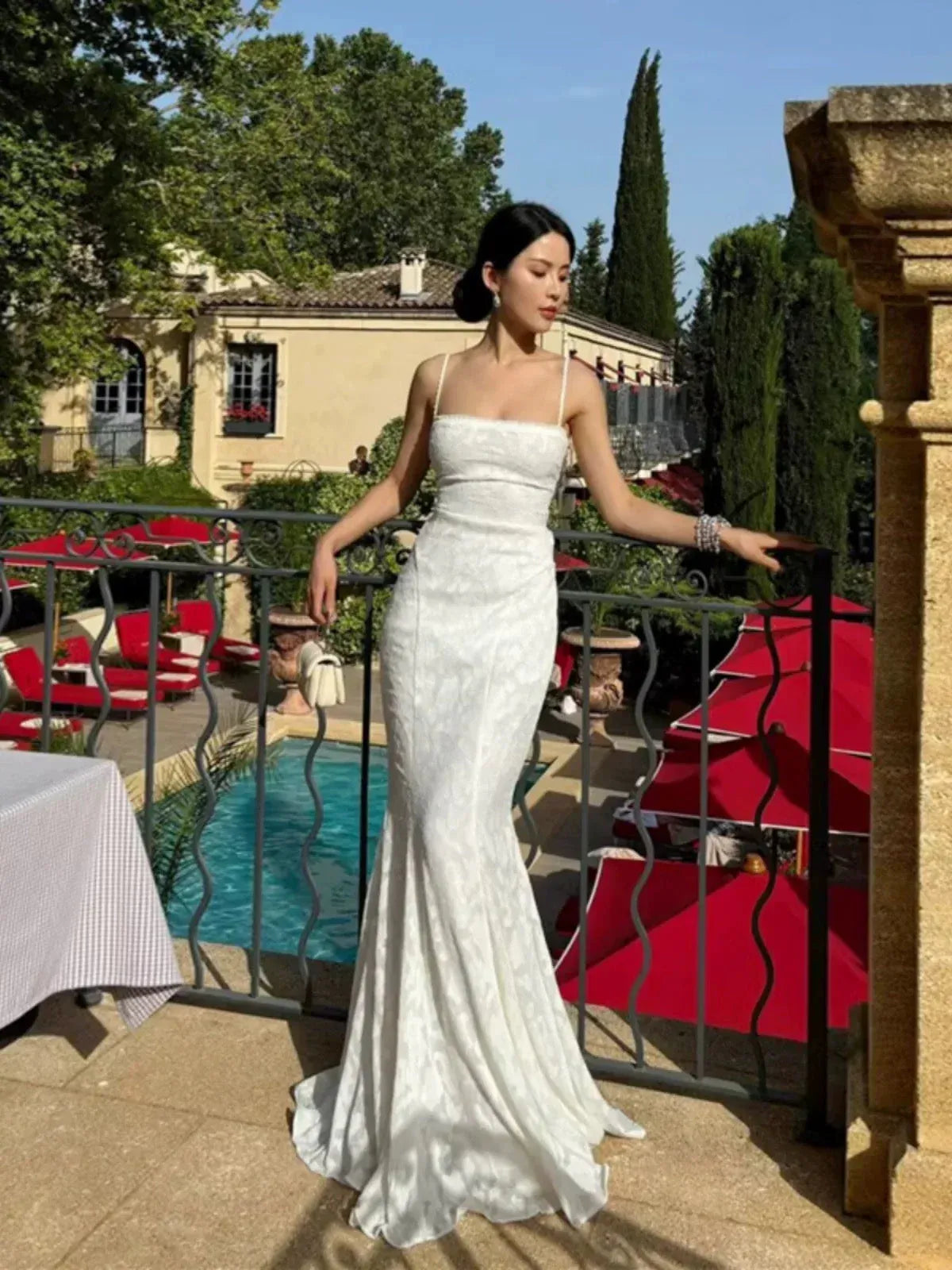 Romantic Mermaid Square-Neck Sleeveless Lace-Accented Ivory Maxi Wedding Dress for Women ready to ship