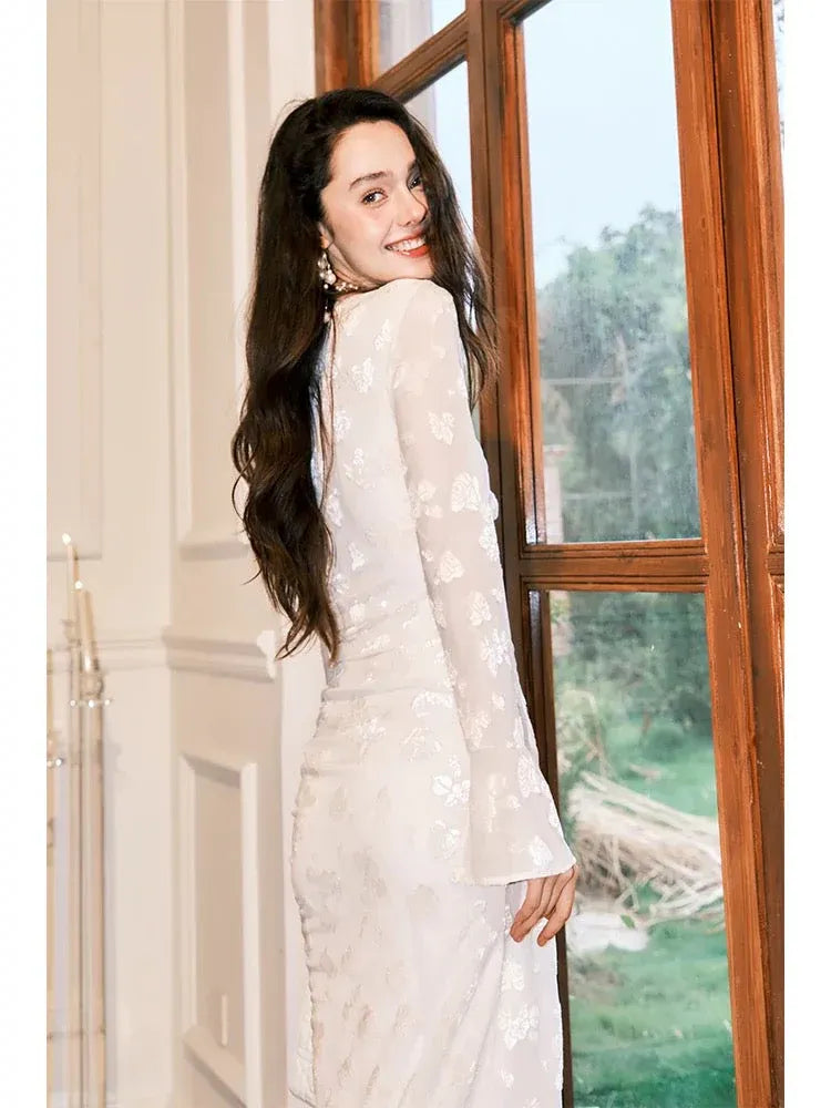 Romantic Sheath V-neck Long-sleeved Ruched White Midi Prom Dress for Women Hot Sale