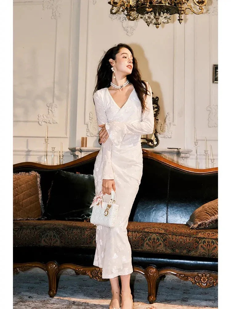 Romantic Sheath V-neck Long-sleeved Ruched White Midi Prom Dress for Women Hot Sale