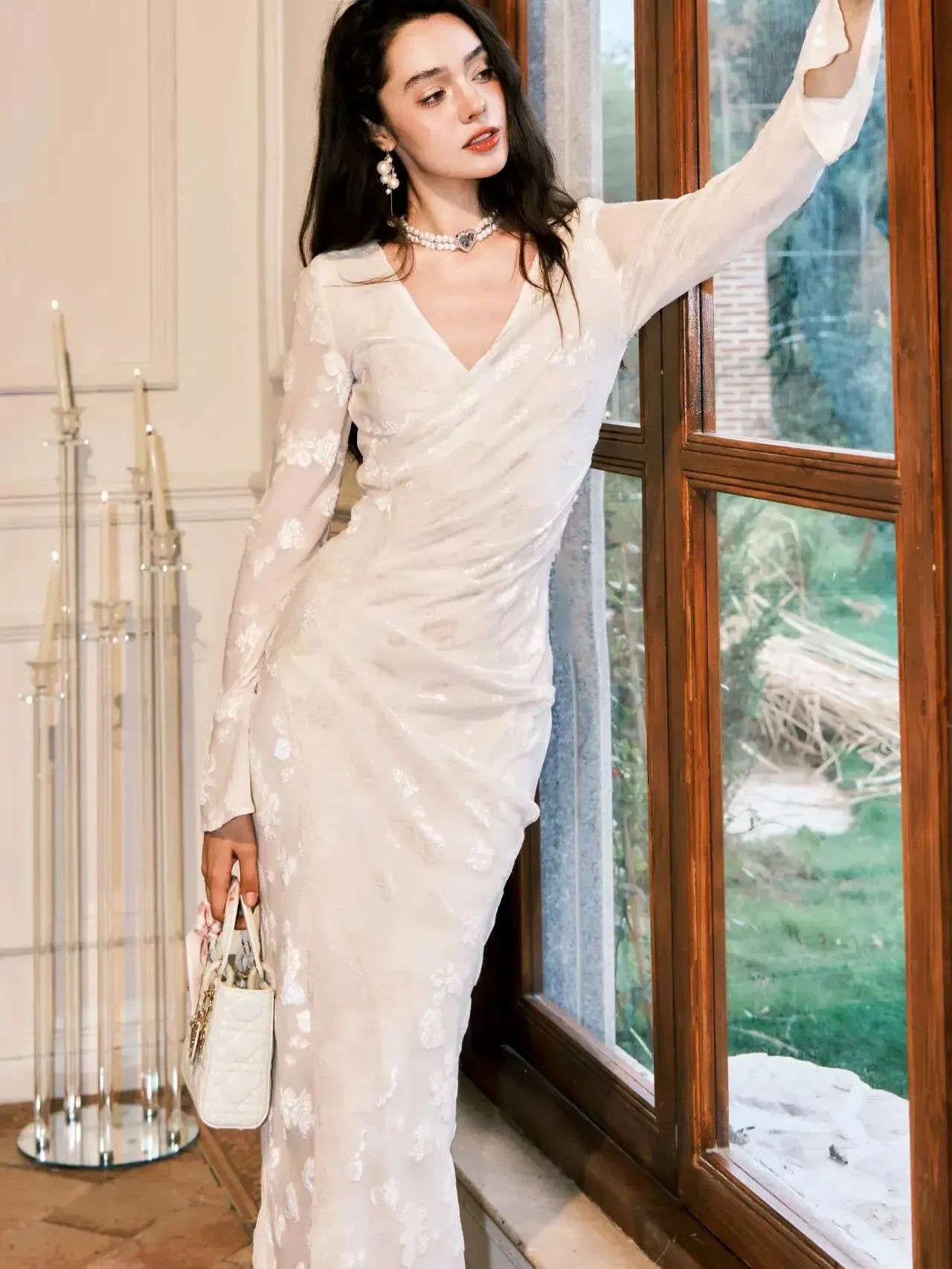 Romantic Sheath V-neck Long-sleeved Ruched White Midi Prom Dress for Women Hot Sale