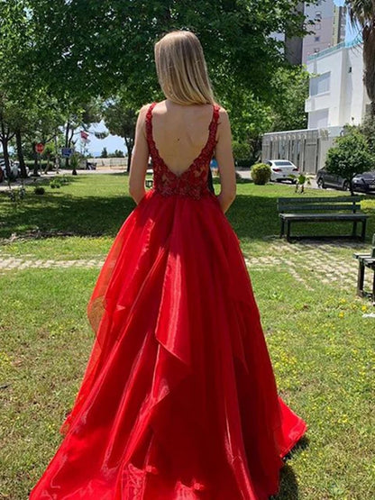 Romantic V-Neck Spaghetti Strap Lace Red Floor-Length Prom Dress