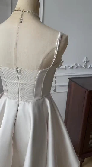 Romantic A-Line Sweetheart Floral Applique Ivory Mini Homecoming Dress