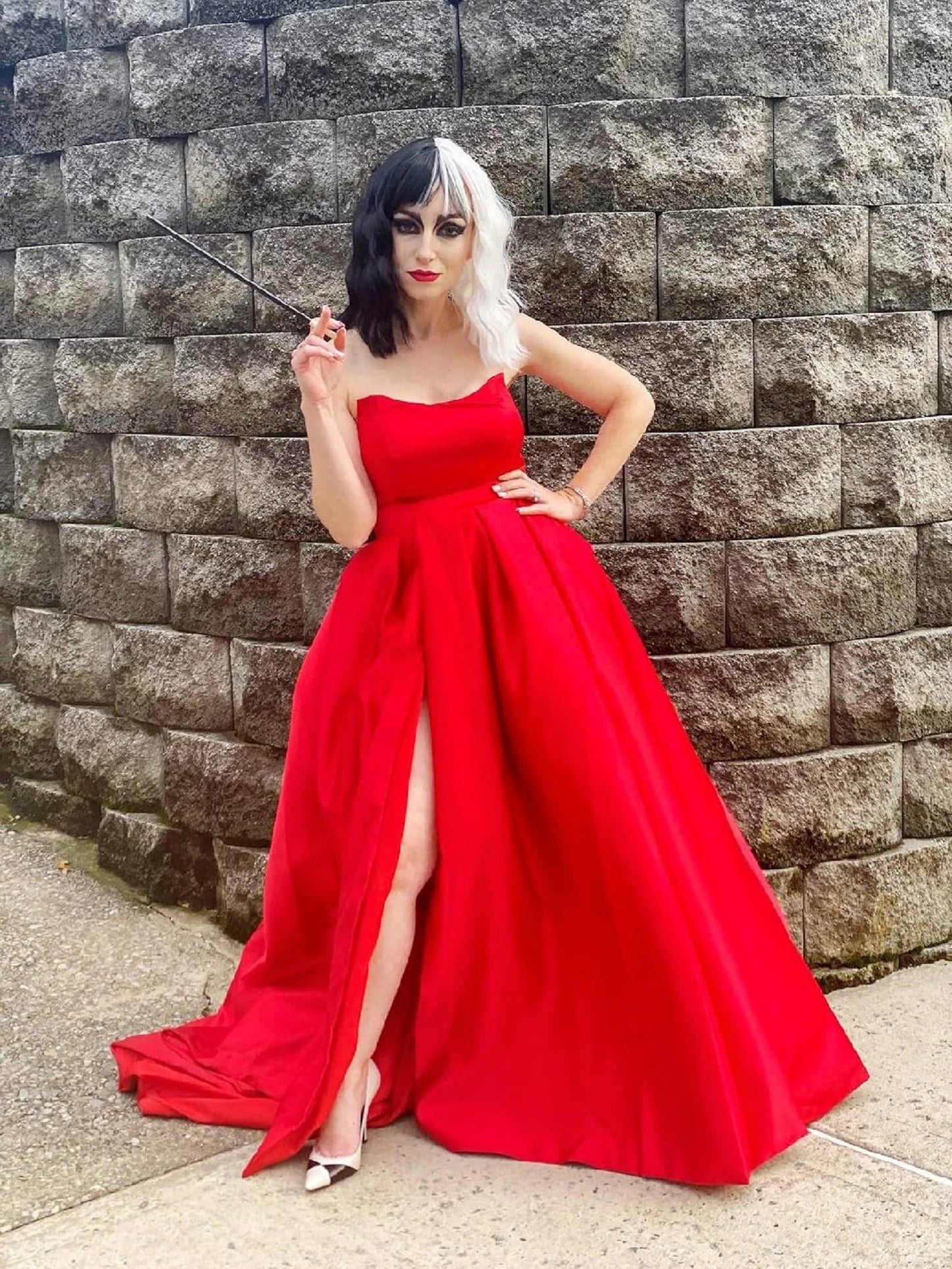 Sexy A-Line Strapless Sleeveless Crisscross Back Chapel Train prom dress for women