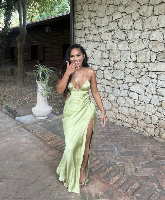 Sexy Mermaid/Trumpet Spaghetti Straps Sleeveless Satin Split Floor-Length Prom Dress