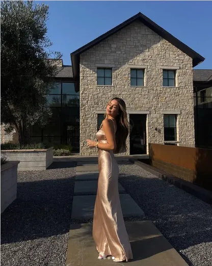 Sexy Sheath/Column Spaghetti Straps Sleeveless Backless Satin Floor-Length Prom Dress