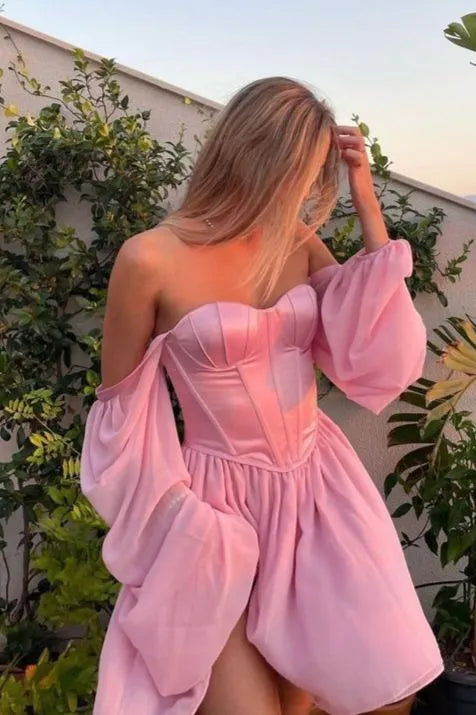 Simple A-Line Sweetheart Neck Long Sleeves Tulle Pleated Short-Mini Homecoming Dress