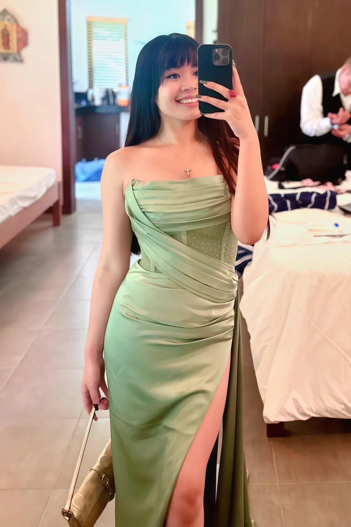 Simple Fitted Strapless Sleeveless Slit Satin Ruched Floor-Length Prom Dress