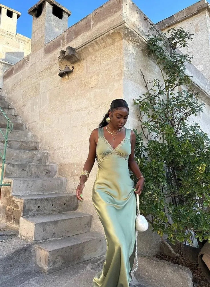 Simple Fitted V Neck Sleeveless Lace Satin Floor-Length Prom Dress
